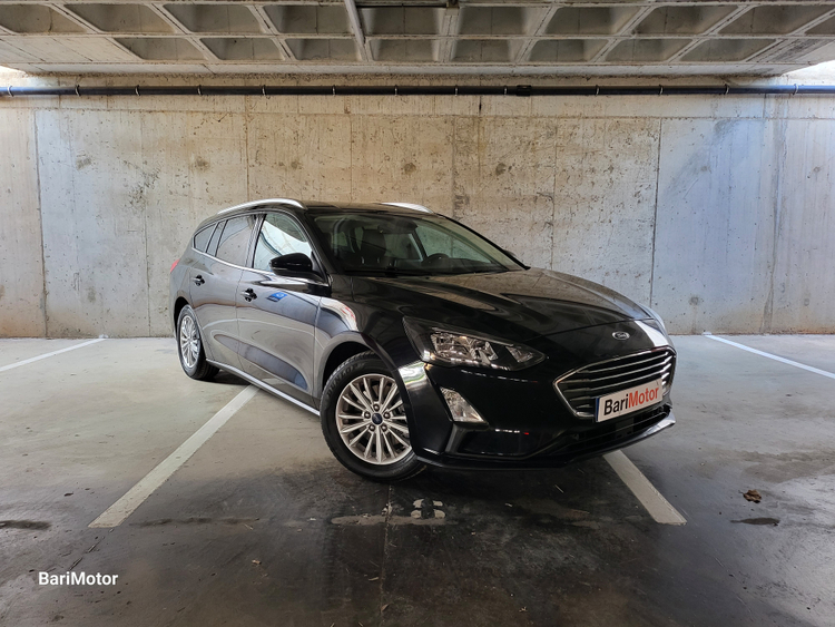 Ford Focus Titanium foto miniatura