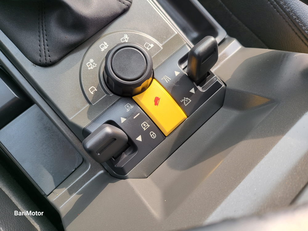 Land Rover Discovery V6 TD HSE foto 18