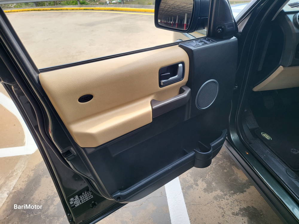 Land Rover Discovery V6 TD HSE foto 21