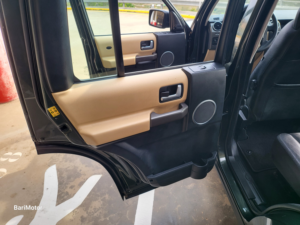 Land Rover Discovery V6 TD HSE foto 22