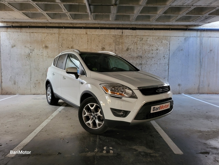 Ford Kuga Titanium foto miniatura