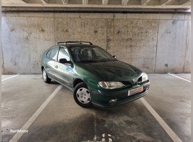 RENAULT - MEGANE