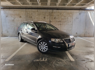 Volkswagen - Passat