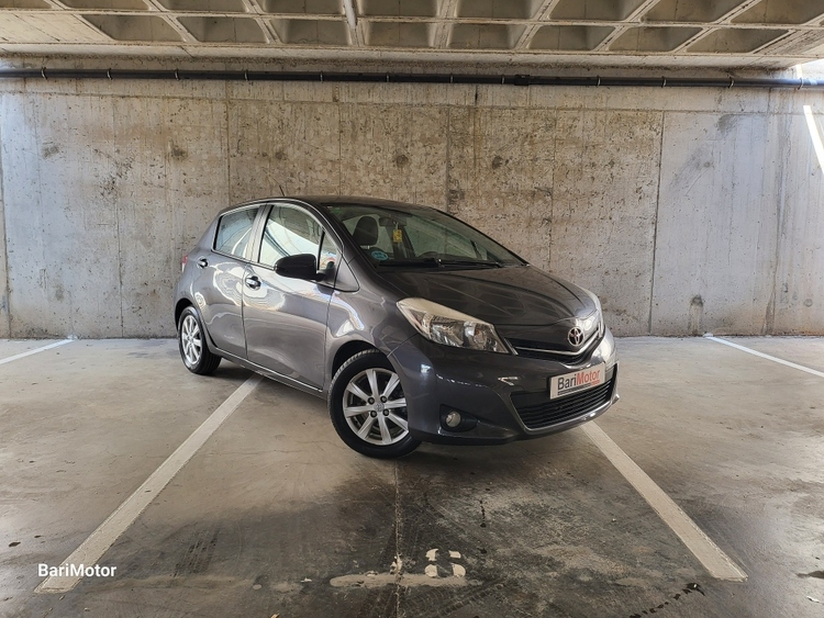 Toyota Yaris Active foto miniatura