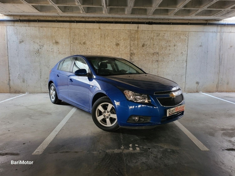 Chevrolet Cruze LS+ foto miniatura