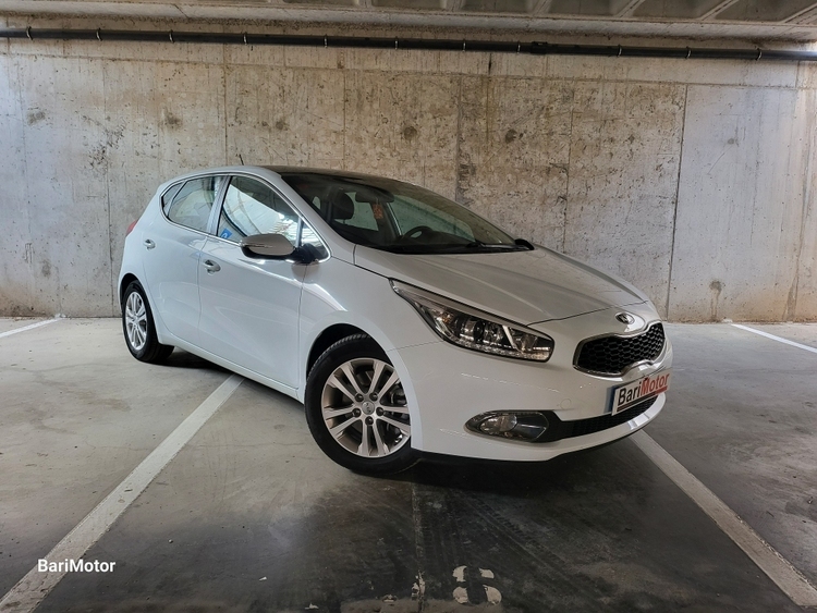 Kia Cee'd Emotion foto miniatura